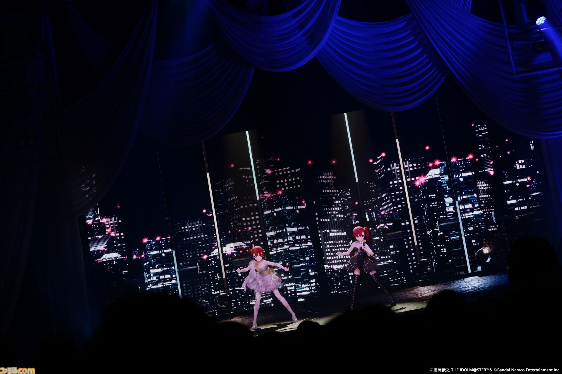 『アイマス』双海亜美・真美 twin live“ふたごぼしのつばさ”東京公演リポート。全曲ふたりでのステージで、新曲『北極星をズラしちゃえ！』でも一体感のあるパフォーマンスを披露。