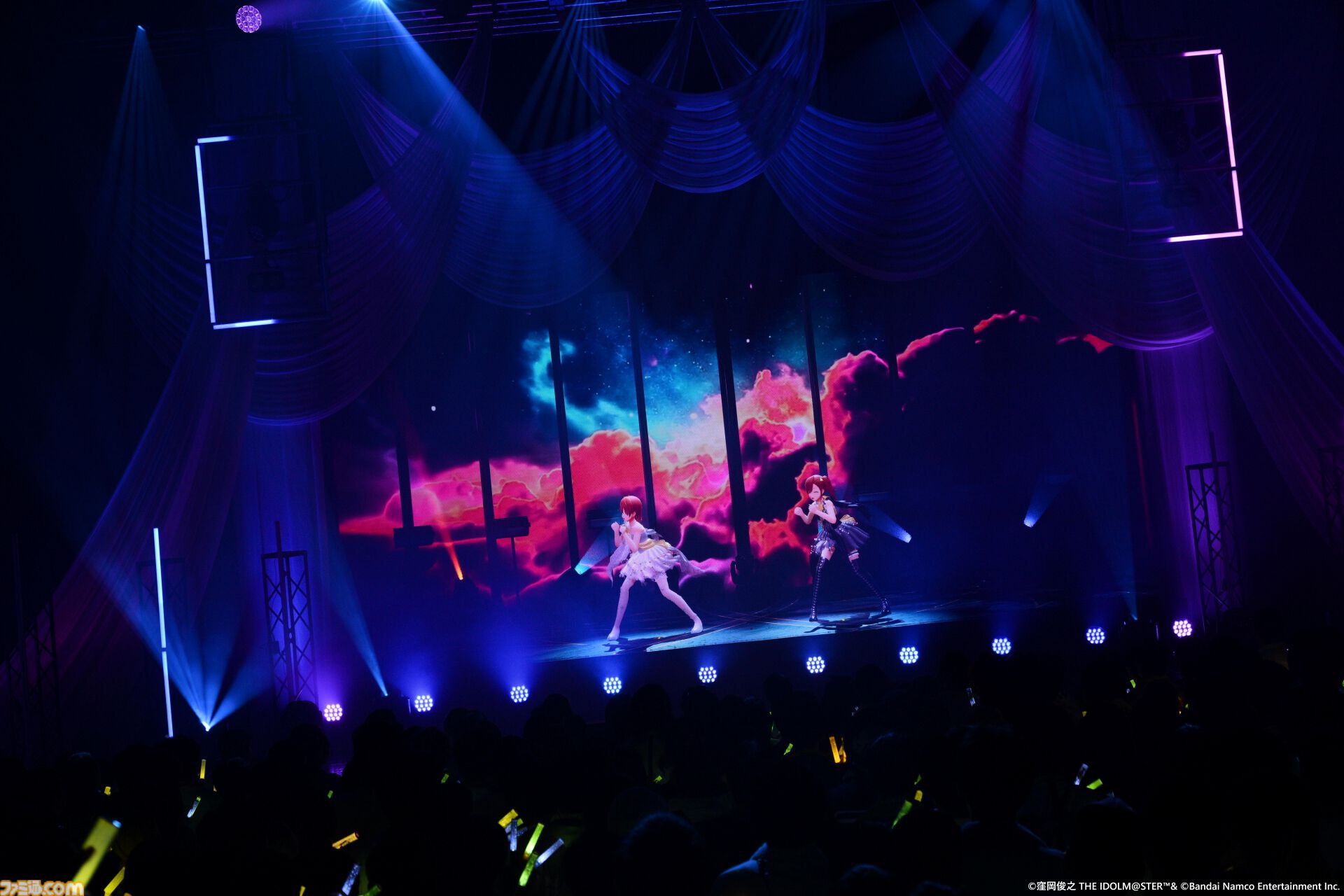『アイマス』双海亜美・真美 twin live“ふたごぼしのつばさ”東京公演リポート。全曲ふたりでのステージで、新曲『北極星をズラしちゃえ！』でも一体感のあるパフォーマンスを披露。