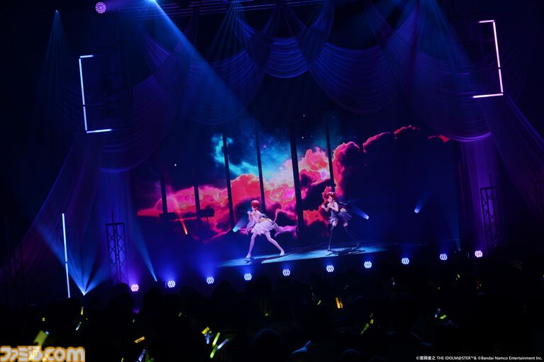 『アイマス』双海亜美・真美 twin live“ふたごぼしのつばさ”東京公演リポート。全曲ふたりでのステージで、新曲『北極星をズラしちゃえ！』でも一体感のあるパフォーマンスを披露。