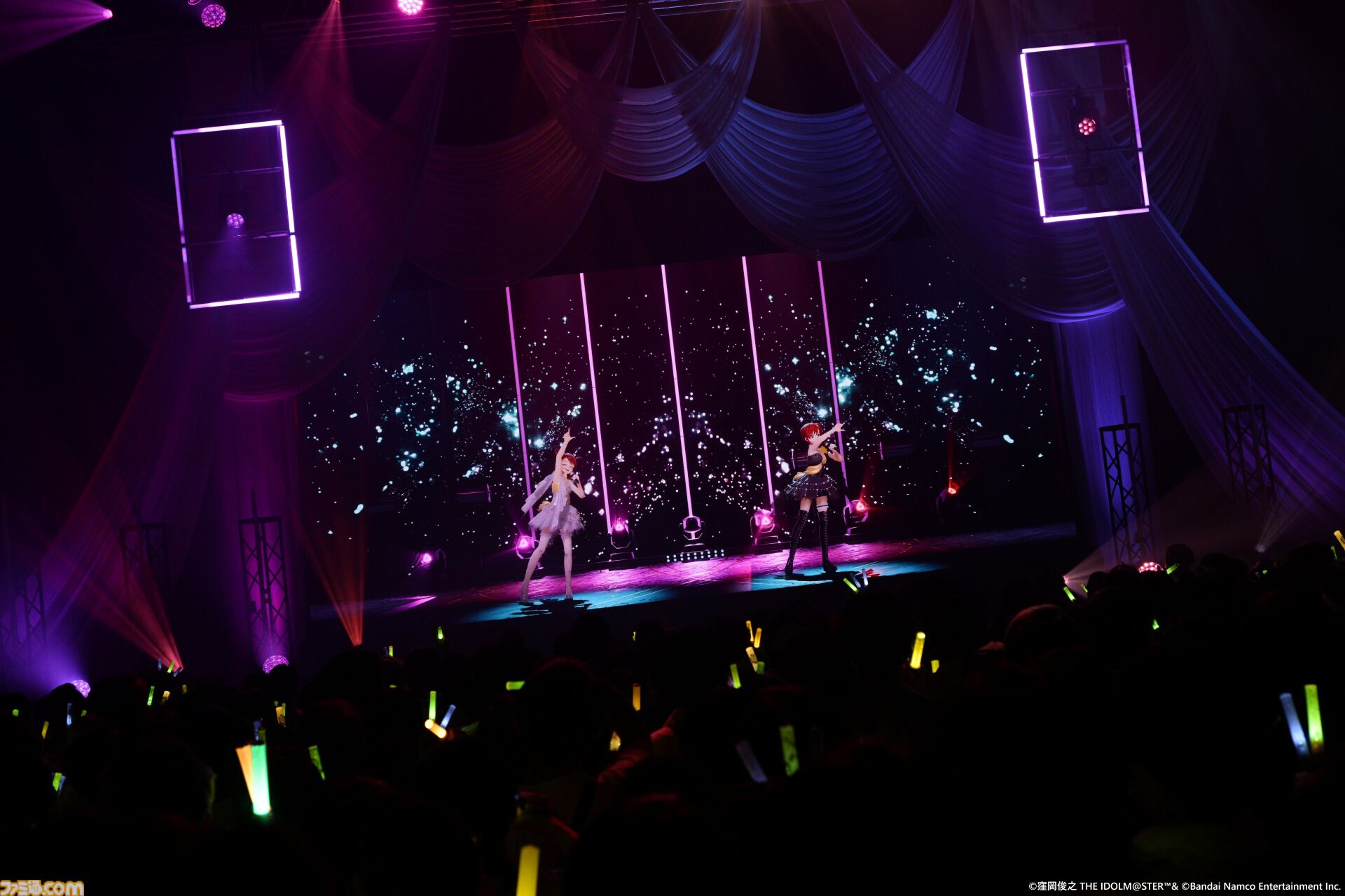 『アイマス』双海亜美・真美 twin live“ふたごぼしのつばさ”東京公演リポート。全曲ふたりでのステージで、新曲『北極星をズラしちゃえ！』でも一体感のあるパフォーマンスを披露。