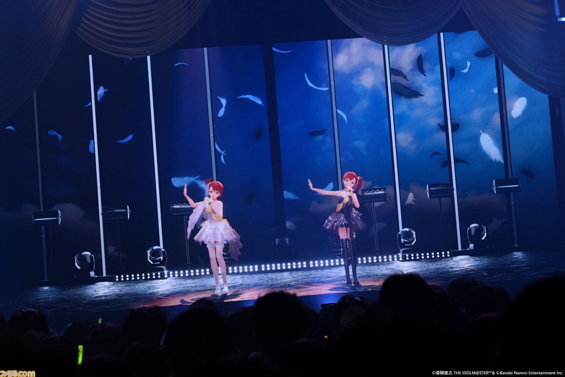 『アイマス』双海亜美・真美 twin live“ふたごぼしのつばさ”東京公演リポート。全曲ふたりでのステージで、新曲『北極星をズラしちゃえ！』でも一体感のあるパフォーマンスを披露。