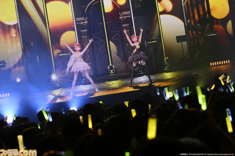 『アイマス』双海亜美・真美 twin live“ふたごぼしのつばさ”東京公演リポート。全曲ふたりでのステージで、新曲『北極星をズラしちゃえ！』でも一体感のあるパフォーマンスを披露。