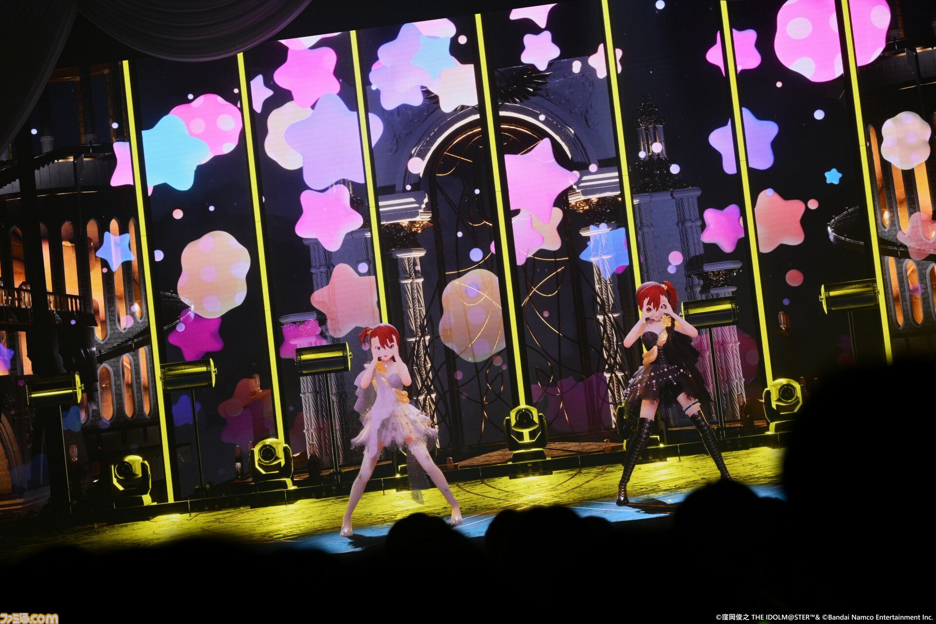 『アイマス』双海亜美・真美 twin live“ふたごぼしのつばさ”東京公演リポート。全曲ふたりでのステージで、新曲『北極星をズラしちゃえ！』でも一体感のあるパフォーマンスを披露。