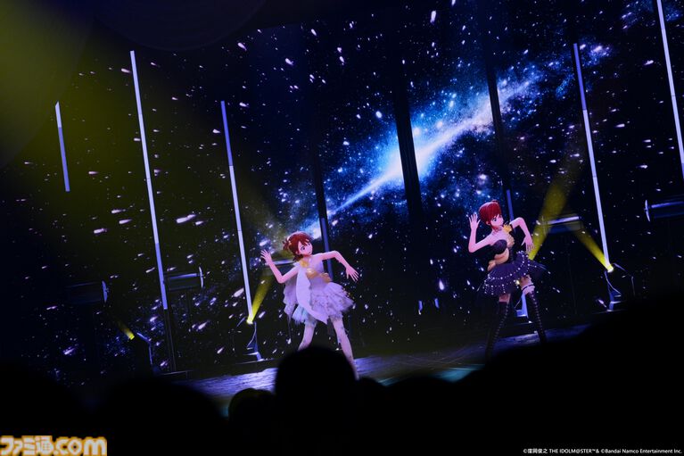『アイマス』双海亜美・真美 twin live“ふたごぼしのつばさ”東京公演リポート。全曲ふたりでのステージで、新曲『北極星をズラしちゃえ！』でも一体感のあるパフォーマンスを披露。