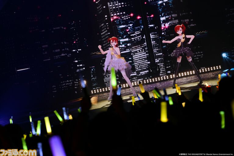 『アイマス』双海亜美・真美 twin live“ふたごぼしのつばさ”東京公演リポート。全曲ふたりでのステージで、新曲『北極星をズラしちゃえ！』でも一体感のあるパフォーマンスを披露。