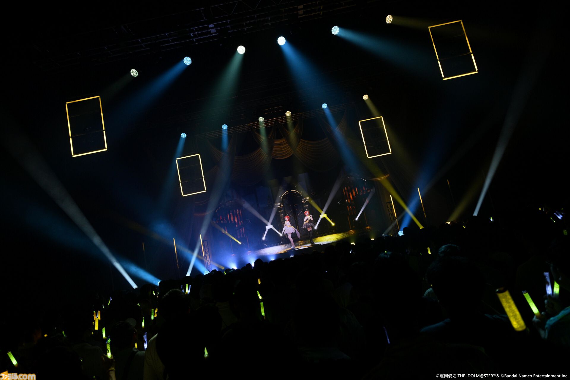 『アイマス』双海亜美・真美 twin live“ふたごぼしのつばさ”東京公演リポート。全曲ふたりでのステージで、新曲『北極星をズラしちゃえ！』でも一体感のあるパフォーマンスを披露。