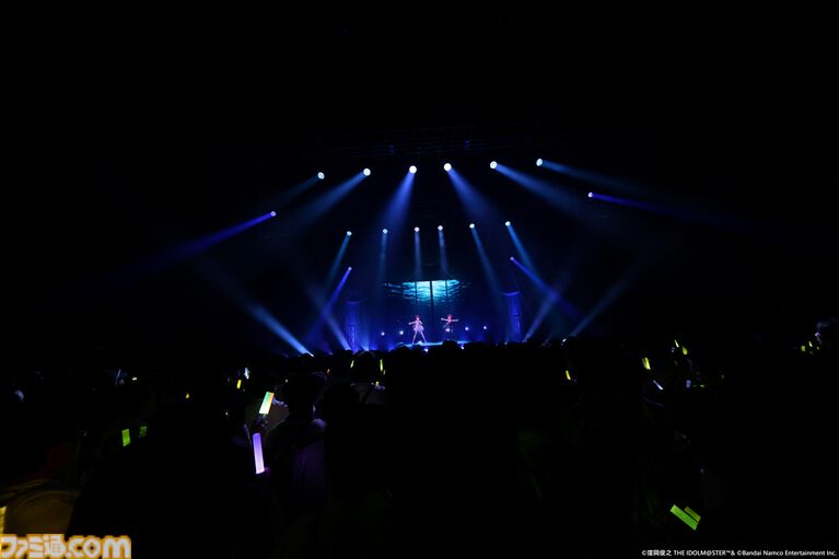 『アイマス』双海亜美・真美 twin live“ふたごぼしのつばさ”東京公演リポート。全曲ふたりでのステージで、新曲『北極星をズラしちゃえ！』でも一体感のあるパフォーマンスを披露。