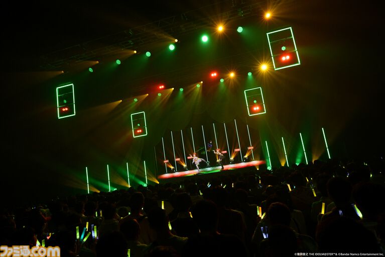 『アイマス』双海亜美・真美 twin live“ふたごぼしのつばさ”東京公演リポート。全曲ふたりでのステージで、新曲『北極星をズラしちゃえ！』でも一体感のあるパフォーマンスを披露。