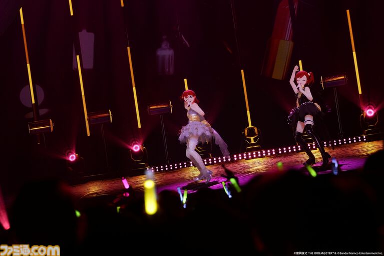 『アイマス』双海亜美・真美 twin live“ふたごぼしのつばさ”東京公演リポート。全曲ふたりでのステージで、新曲『北極星をズラしちゃえ！』でも一体感のあるパフォーマンスを披露。