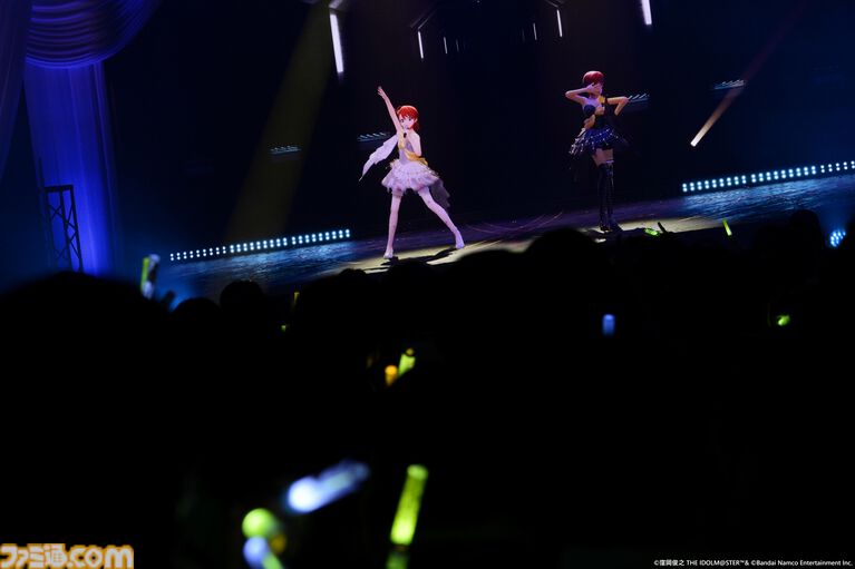 『アイマス』双海亜美・真美 twin live“ふたごぼしのつばさ”東京公演リポート。全曲ふたりでのステージで、新曲『北極星をズラしちゃえ！』でも一体感のあるパフォーマンスを披露。