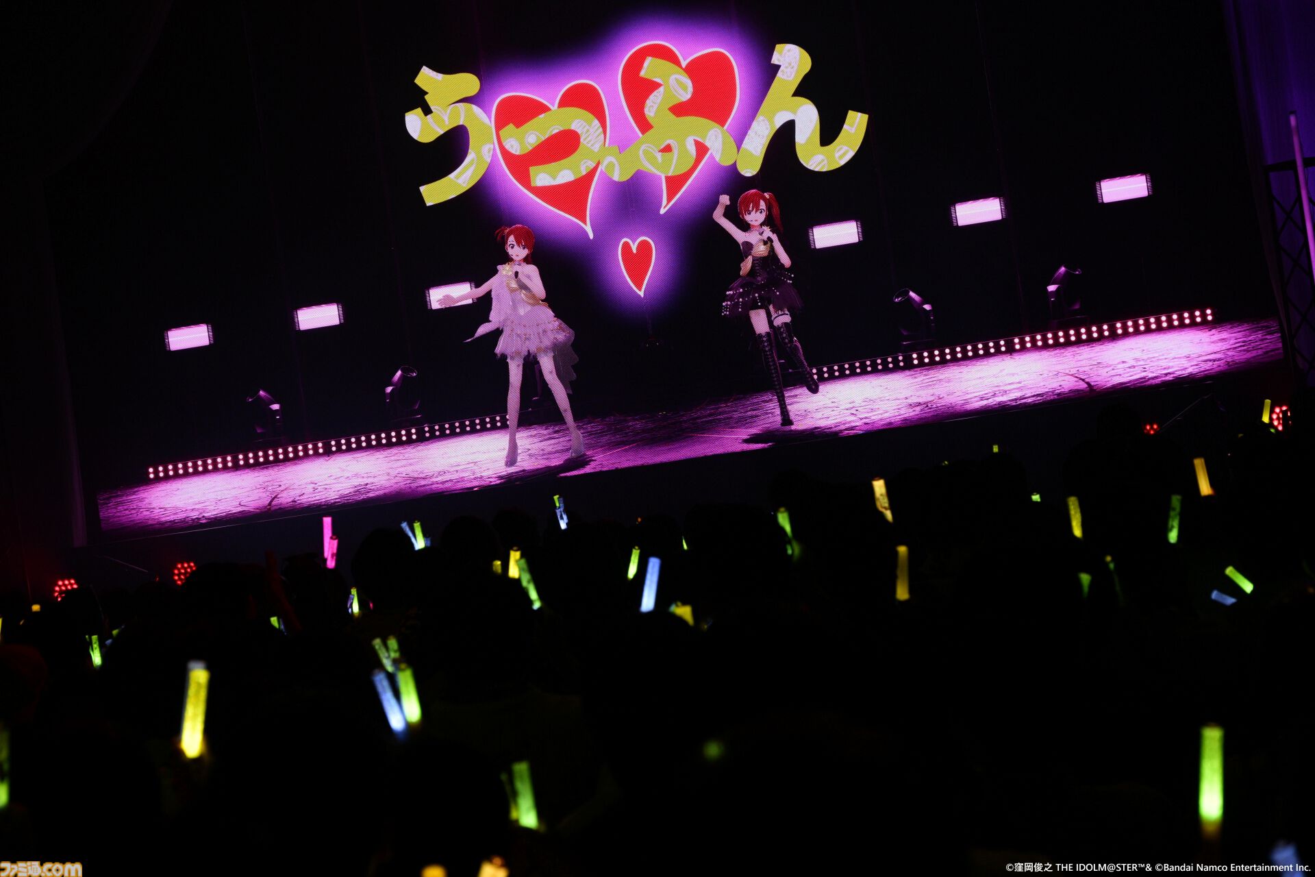 『アイマス』双海亜美・真美 twin live“ふたごぼしのつばさ”東京公演リポート。全曲ふたりでのステージで、新曲『北極星をズラしちゃえ！』でも一体感のあるパフォーマンスを披露。