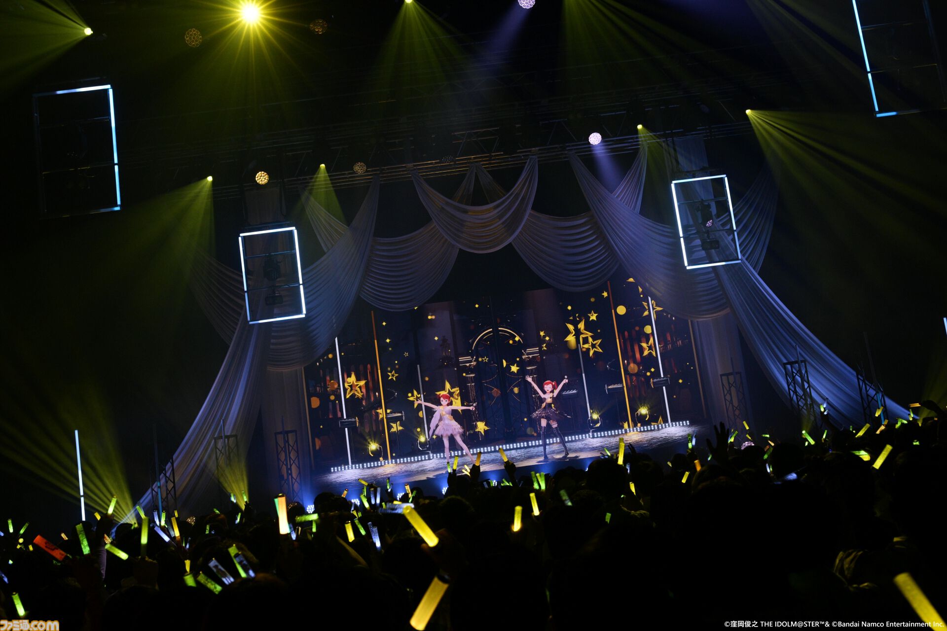 『アイマス』双海亜美・真美 twin live“ふたごぼしのつばさ”東京公演リポート。全曲ふたりでのステージで、新曲『北極星をズラしちゃえ！』でも一体感のあるパフォーマンスを披露。