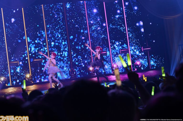 『アイマス』双海亜美・真美 twin live“ふたごぼしのつばさ”東京公演リポート。全曲ふたりでのステージで、新曲『北極星をズラしちゃえ！』でも一体感のあるパフォーマンスを披露。