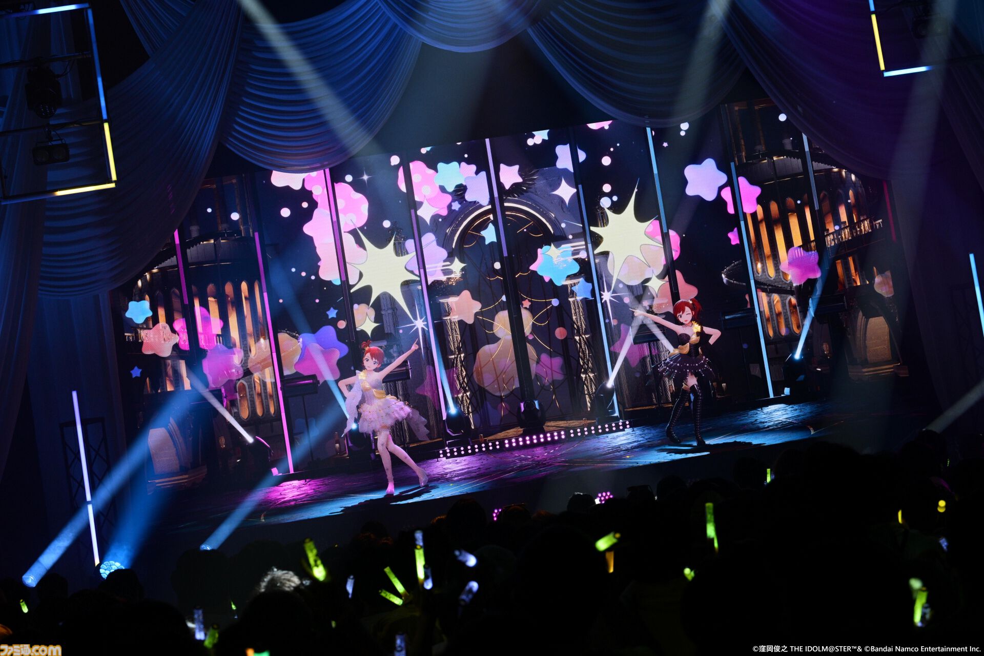 『アイマス』双海亜美・真美 twin live“ふたごぼしのつばさ”東京公演リポート。全曲ふたりでのステージで、新曲『北極星をズラしちゃえ！』でも一体感のあるパフォーマンスを披露。