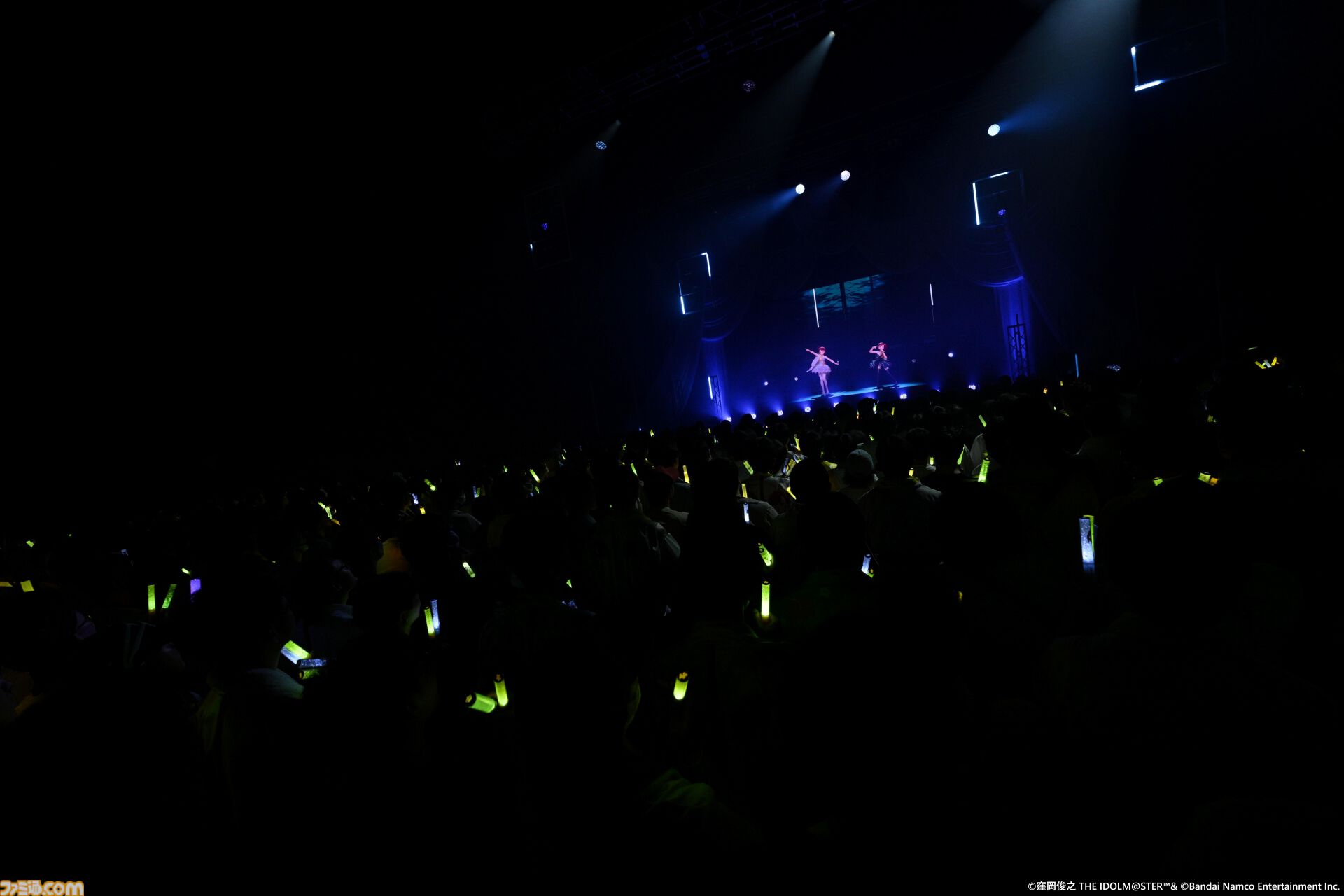 『アイマス』双海亜美・真美 twin live“ふたごぼしのつばさ”東京公演リポート。全曲ふたりでのステージで、新曲『北極星をズラしちゃえ！』でも一体感のあるパフォーマンスを披露。