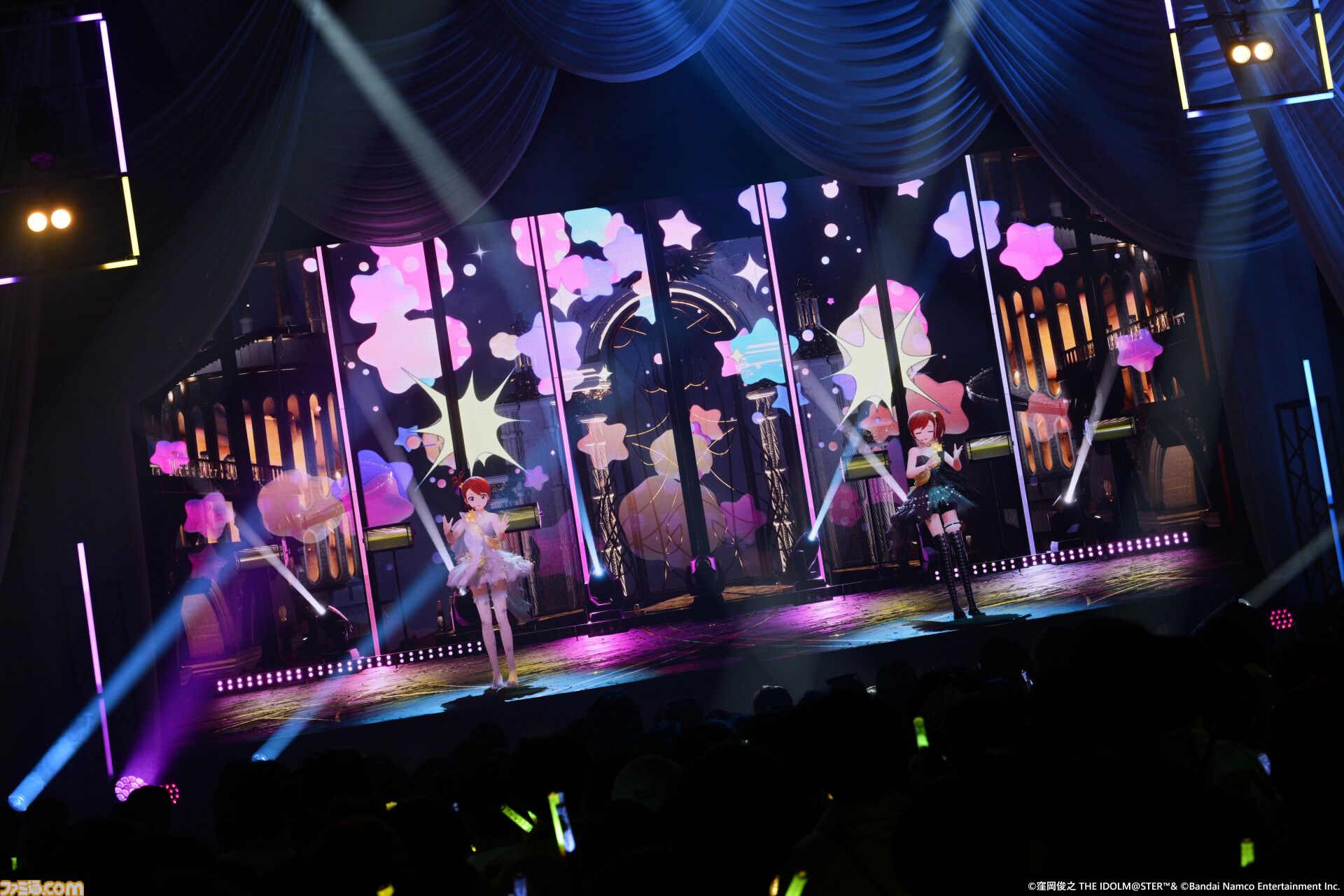 『アイマス』双海亜美・真美 twin live“ふたごぼしのつばさ”東京公演リポート。全曲ふたりでのステージで、新曲『北極星をズラしちゃえ！』でも一体感のあるパフォーマンスを披露。