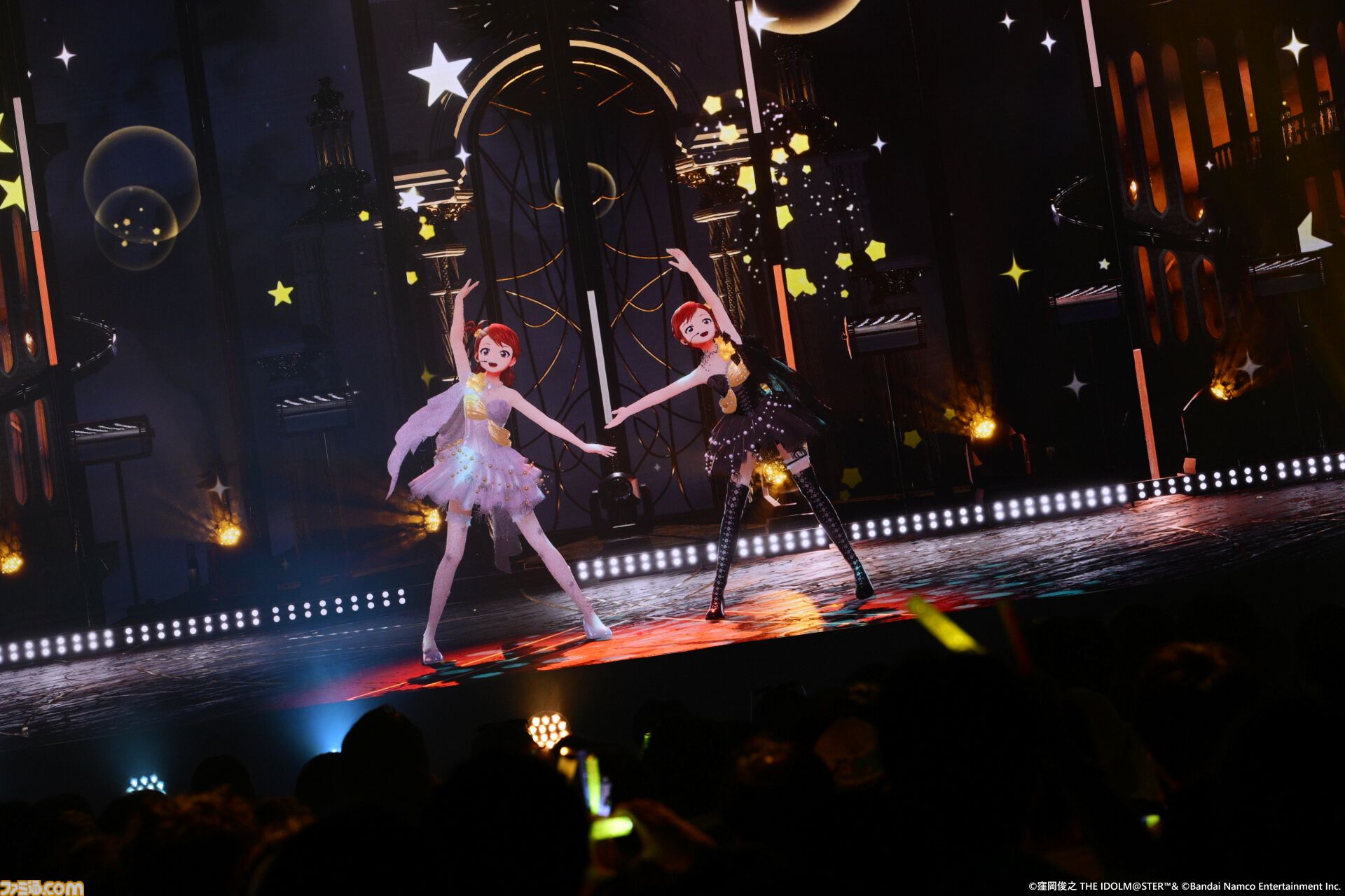 『アイマス』双海亜美・真美 twin live“ふたごぼしのつばさ”東京公演リポート。全曲ふたりでのステージで、新曲『北極星をズラしちゃえ！』でも一体感のあるパフォーマンスを披露。