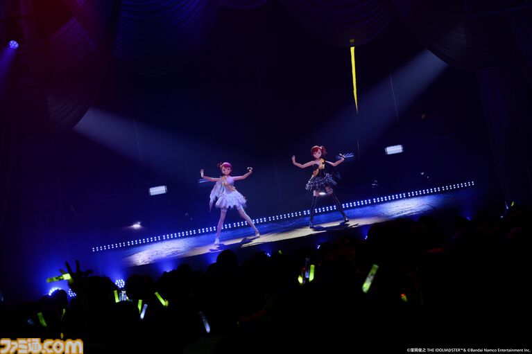 『アイマス』双海亜美・真美 twin live“ふたごぼしのつばさ”東京公演リポート。全曲ふたりでのステージで、新曲『北極星をズラしちゃえ！』でも一体感のあるパフォーマンスを披露。