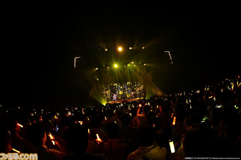 『アイマス』双海亜美・真美 twin live“ふたごぼしのつばさ”東京公演リポート。全曲ふたりでのステージで、新曲『北極星をズラしちゃえ！』でも一体感のあるパフォーマンスを披露。