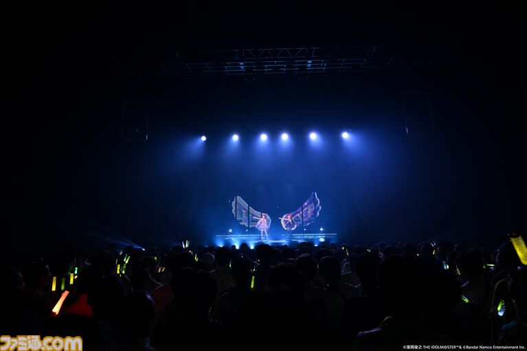『アイマス』双海亜美・真美 twin live“ふたごぼしのつばさ”東京公演リポート。全曲ふたりでのステージで、新曲『北極星をズラしちゃえ！』でも一体感のあるパフォーマンスを披露。