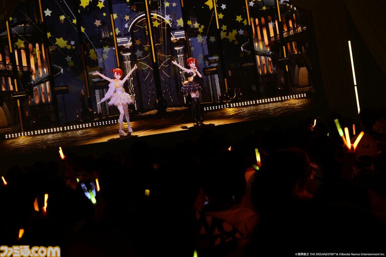 『アイマス』双海亜美・真美 twin live“ふたごぼしのつばさ”東京公演リポート。全曲ふたりでのステージで、新曲『北極星をズラしちゃえ！』でも一体感のあるパフォーマンスを披露。
