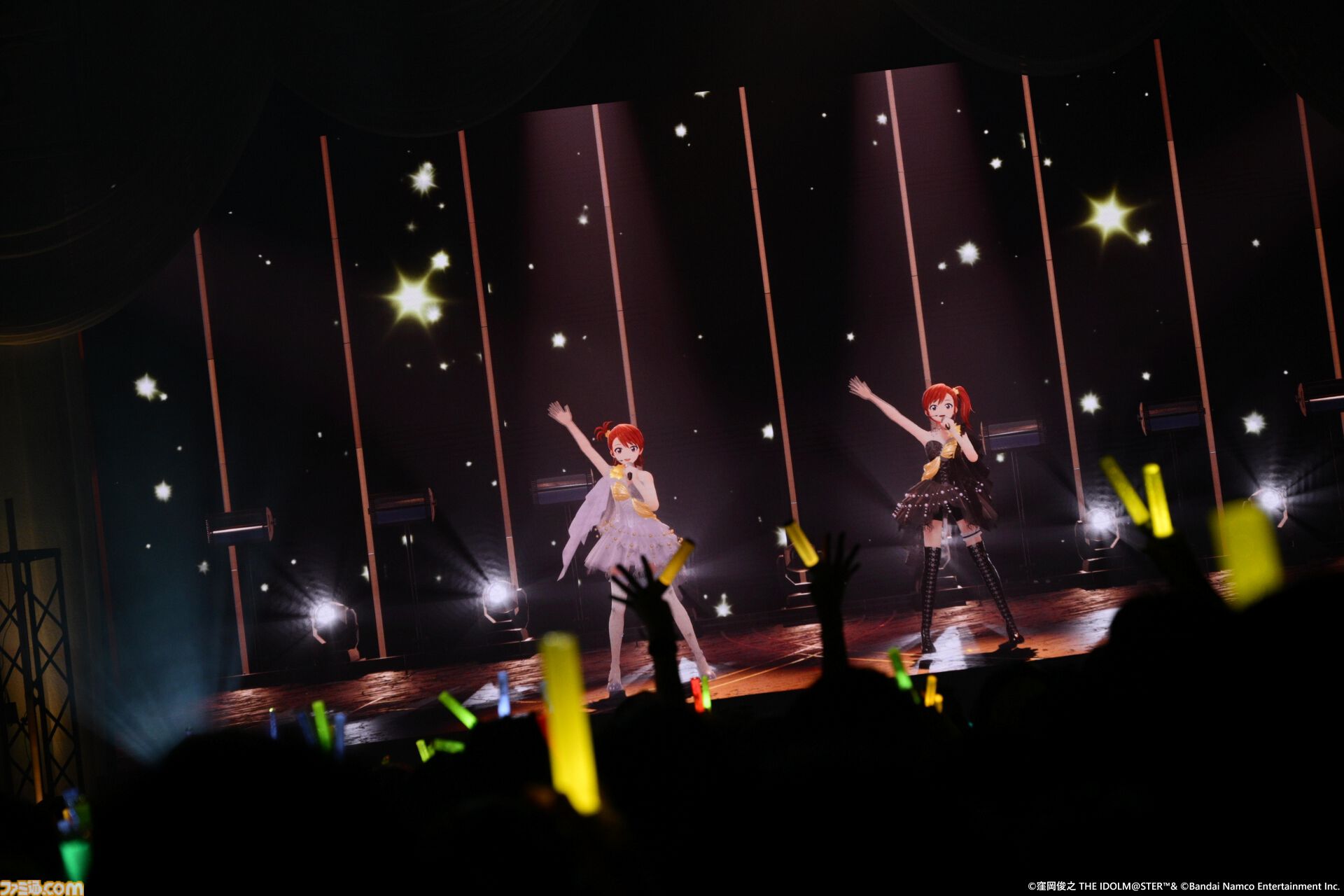 『アイマス』双海亜美・真美 twin live“ふたごぼしのつばさ”東京公演リポート。全曲ふたりでのステージで、新曲『北極星をズラしちゃえ！』でも一体感のあるパフォーマンスを披露。
