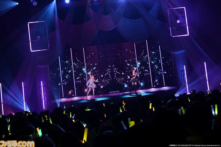 『アイマス』双海亜美・真美 twin live“ふたごぼしのつばさ”東京公演リポート。全曲ふたりでのステージで、新曲『北極星をズラしちゃえ！』でも一体感のあるパフォーマンスを披露。