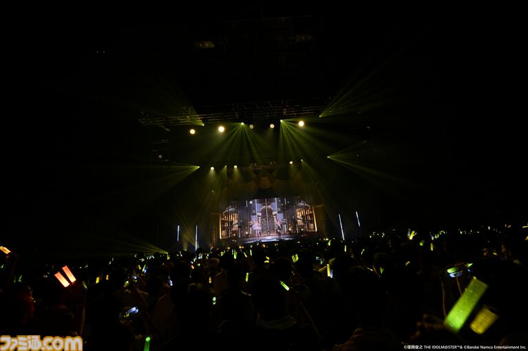 『アイマス』双海亜美・真美 twin live“ふたごぼしのつばさ”東京公演リポート。全曲ふたりでのステージで、新曲『北極星をズラしちゃえ！』でも一体感のあるパフォーマンスを披露。