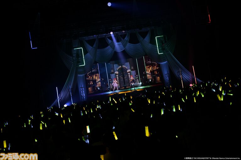 『アイマス』双海亜美・真美 twin live“ふたごぼしのつばさ”東京公演リポート。全曲ふたりでのステージで、新曲『北極星をズラしちゃえ！』でも一体感のあるパフォーマンスを披露。