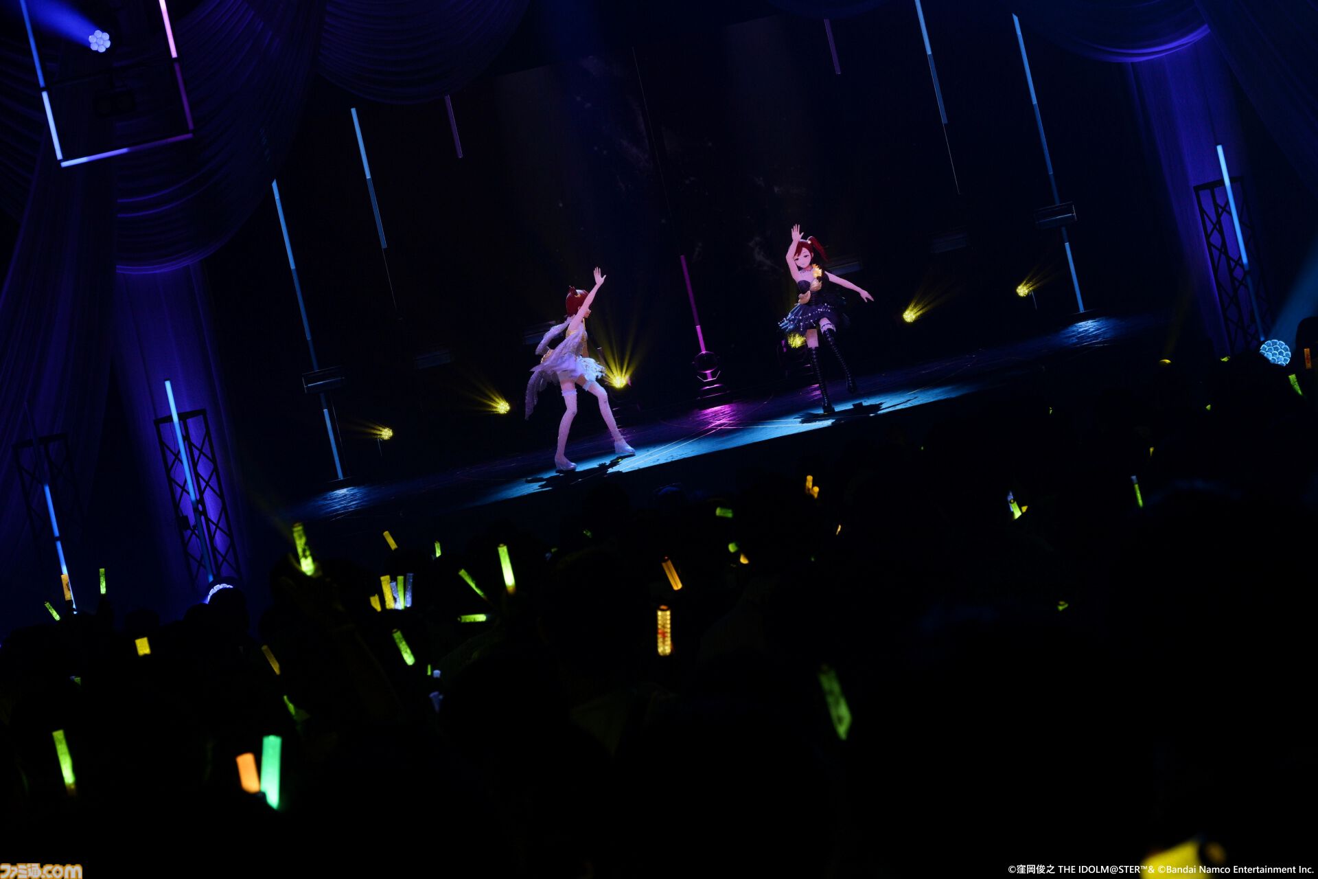 『アイマス』双海亜美・真美 twin live“ふたごぼしのつばさ”東京公演リポート。全曲ふたりでのステージで、新曲『北極星をズラしちゃえ！』でも一体感のあるパフォーマンスを披露。