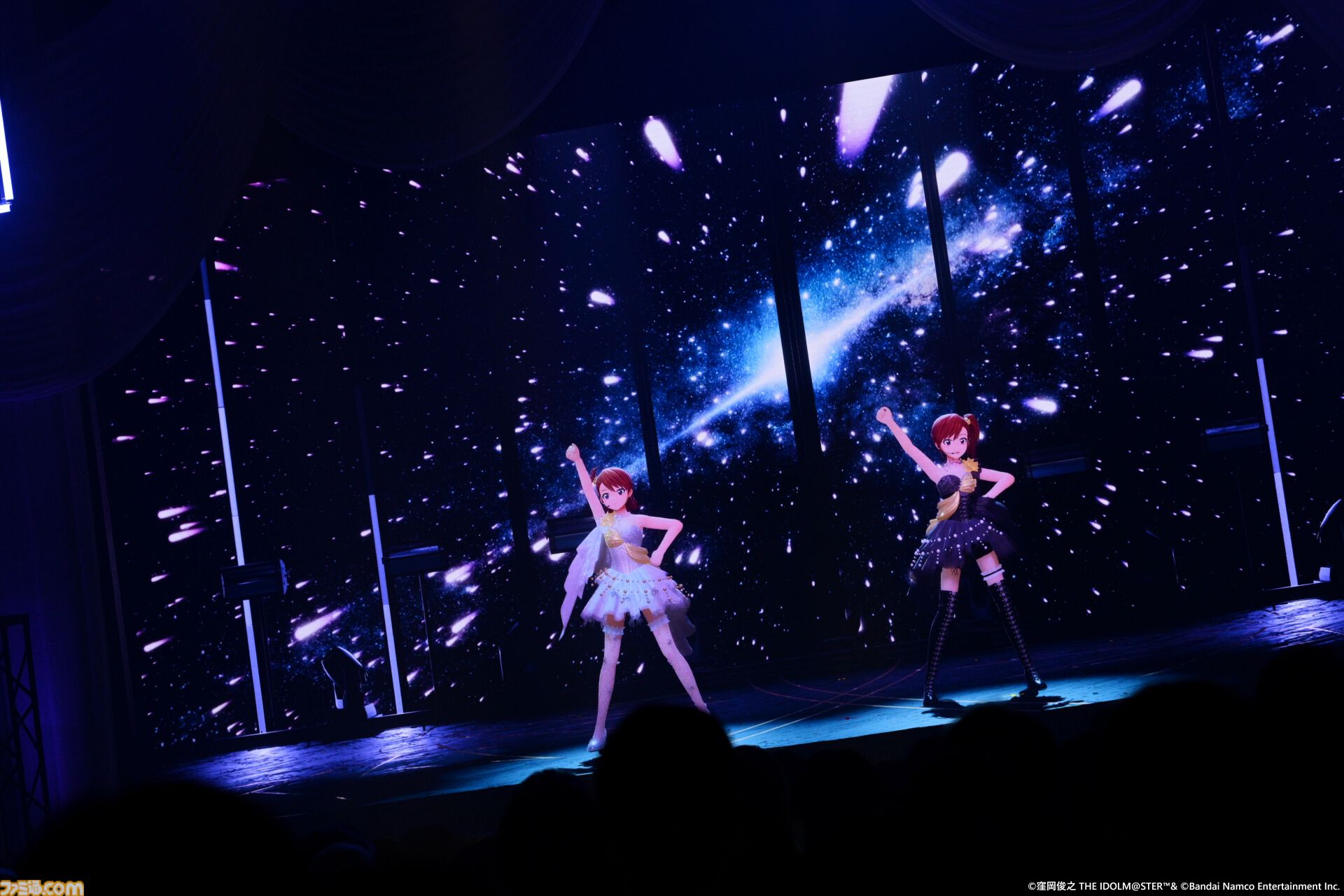 『アイマス』双海亜美・真美 twin live“ふたごぼしのつばさ”東京公演リポート。全曲ふたりでのステージで、新曲『北極星をズラしちゃえ！』でも一体感のあるパフォーマンスを披露。
