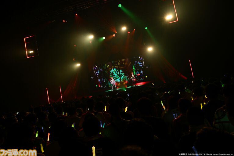 『アイマス』双海亜美・真美 twin live“ふたごぼしのつばさ”東京公演リポート。全曲ふたりでのステージで、新曲『北極星をズラしちゃえ！』でも一体感のあるパフォーマンスを披露。