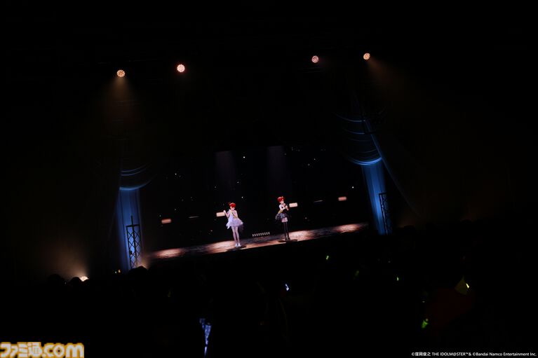 『アイマス』双海亜美・真美 twin live“ふたごぼしのつばさ”東京公演リポート。全曲ふたりでのステージで、新曲『北極星をズラしちゃえ！』でも一体感のあるパフォーマンスを披露。