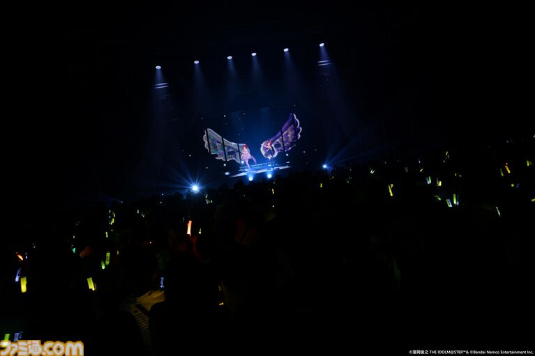 『アイマス』双海亜美・真美 twin live“ふたごぼしのつばさ”東京公演リポート。全曲ふたりでのステージで、新曲『北極星をズラしちゃえ！』でも一体感のあるパフォーマンスを披露。