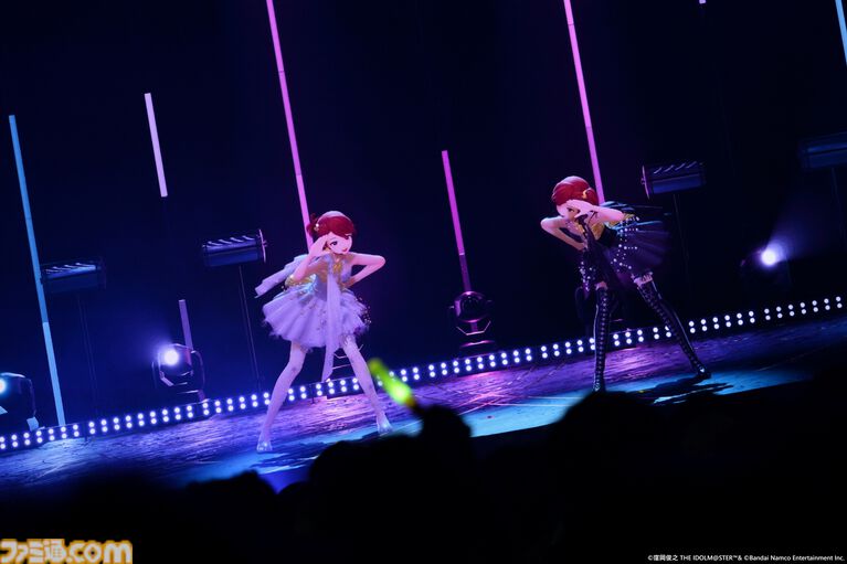 『アイマス』双海亜美・真美 twin live“ふたごぼしのつばさ”東京公演リポート。全曲ふたりでのステージで、新曲『北極星をズラしちゃえ！』でも一体感のあるパフォーマンスを披露。
