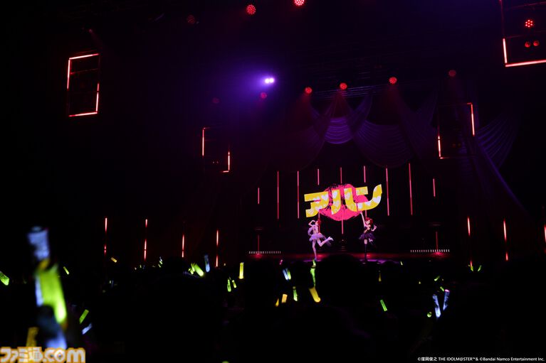 『アイマス』双海亜美・真美 twin live“ふたごぼしのつばさ”東京公演リポート。全曲ふたりでのステージで、新曲『北極星をズラしちゃえ！』でも一体感のあるパフォーマンスを披露。
