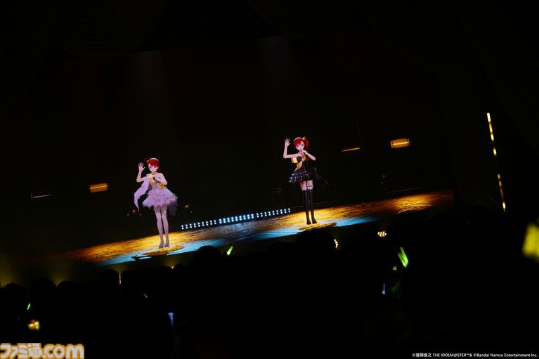 『アイマス』双海亜美・真美 twin live“ふたごぼしのつばさ”東京公演リポート。全曲ふたりでのステージで、新曲『北極星をズラしちゃえ！』でも一体感のあるパフォーマンスを披露。