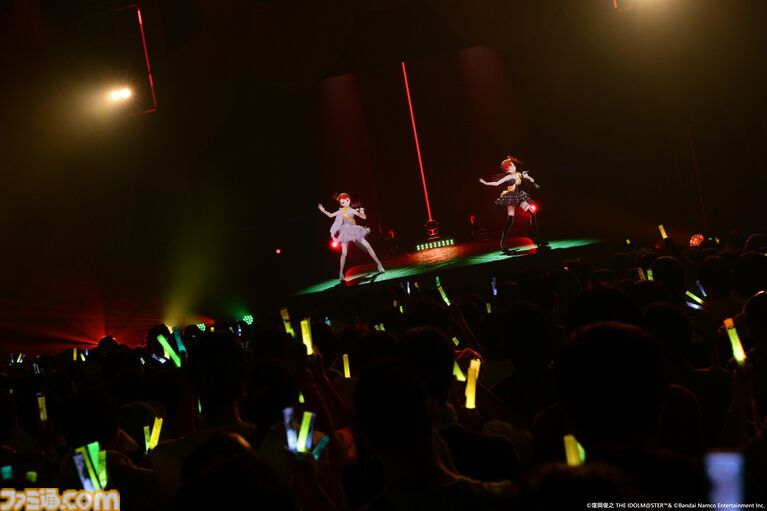 『アイマス』双海亜美・真美 twin live“ふたごぼしのつばさ”東京公演リポート。全曲ふたりでのステージで、新曲『北極星をズラしちゃえ！』でも一体感のあるパフォーマンスを披露。