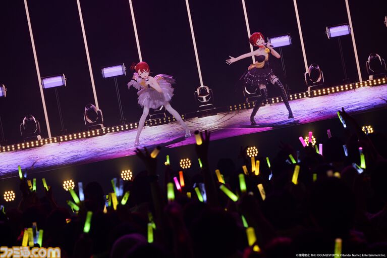 『アイマス』双海亜美・真美 twin live“ふたごぼしのつばさ”東京公演リポート。全曲ふたりでのステージで、新曲『北極星をズラしちゃえ！』でも一体感のあるパフォーマンスを披露。