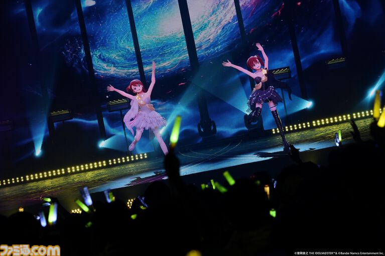 『アイマス』双海亜美・真美 twin live“ふたごぼしのつばさ”東京公演リポート。全曲ふたりでのステージで、新曲『北極星をズラしちゃえ！』でも一体感のあるパフォーマンスを披露。