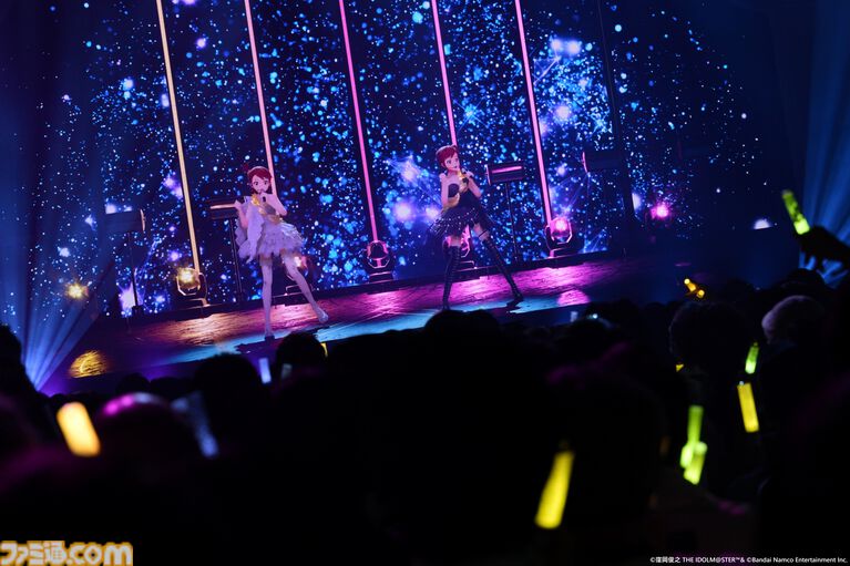 『アイマス』双海亜美・真美 twin live“ふたごぼしのつばさ”東京公演リポート。全曲ふたりでのステージで、新曲『北極星をズラしちゃえ！』でも一体感のあるパフォーマンスを披露。