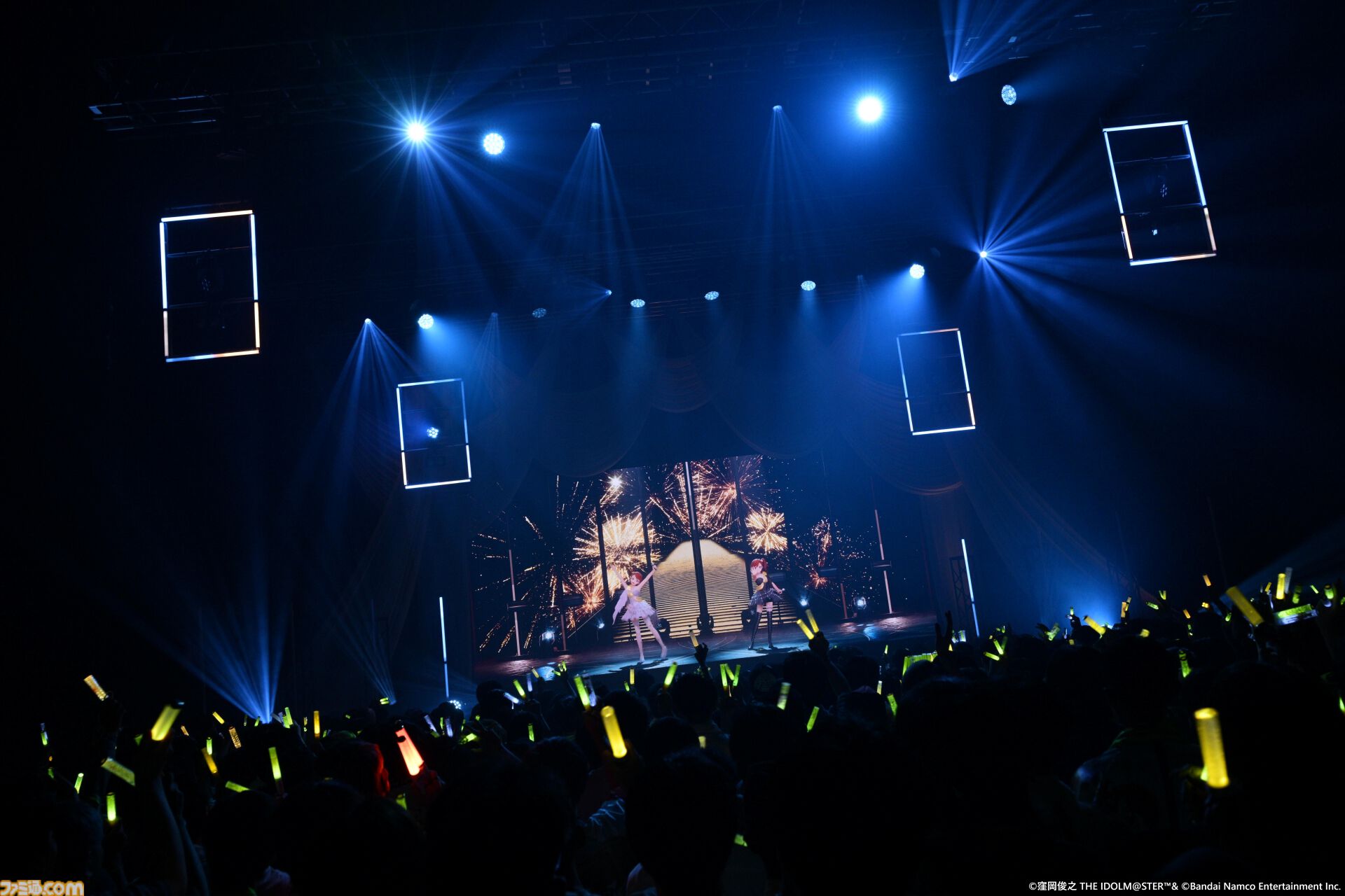 『アイマス』双海亜美・真美 twin live“ふたごぼしのつばさ”東京公演リポート。全曲ふたりでのステージで、新曲『北極星をズラしちゃえ！』でも一体感のあるパフォーマンスを披露。