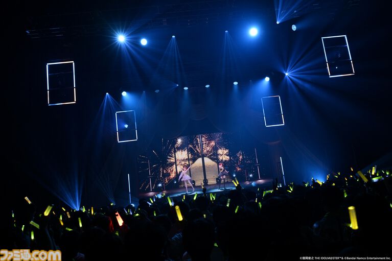 『アイマス』双海亜美・真美 twin live“ふたごぼしのつばさ”東京公演リポート。全曲ふたりでのステージで、新曲『北極星をズラしちゃえ！』でも一体感のあるパフォーマンスを披露。