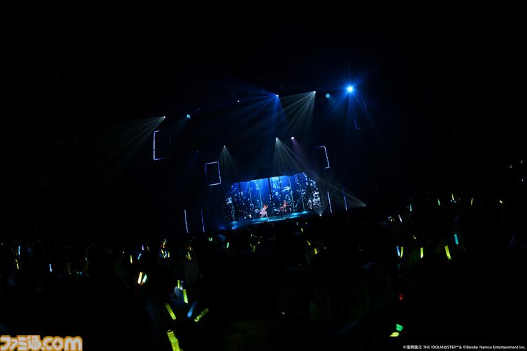 『アイマス』双海亜美・真美 twin live“ふたごぼしのつばさ”東京公演リポート。全曲ふたりでのステージで、新曲『北極星をズラしちゃえ！』でも一体感のあるパフォーマンスを披露。