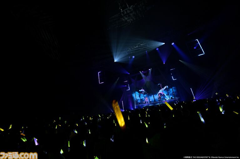 『アイマス』双海亜美・真美 twin live“ふたごぼしのつばさ”東京公演リポート。全曲ふたりでのステージで、新曲『北極星をズラしちゃえ！』でも一体感のあるパフォーマンスを披露。