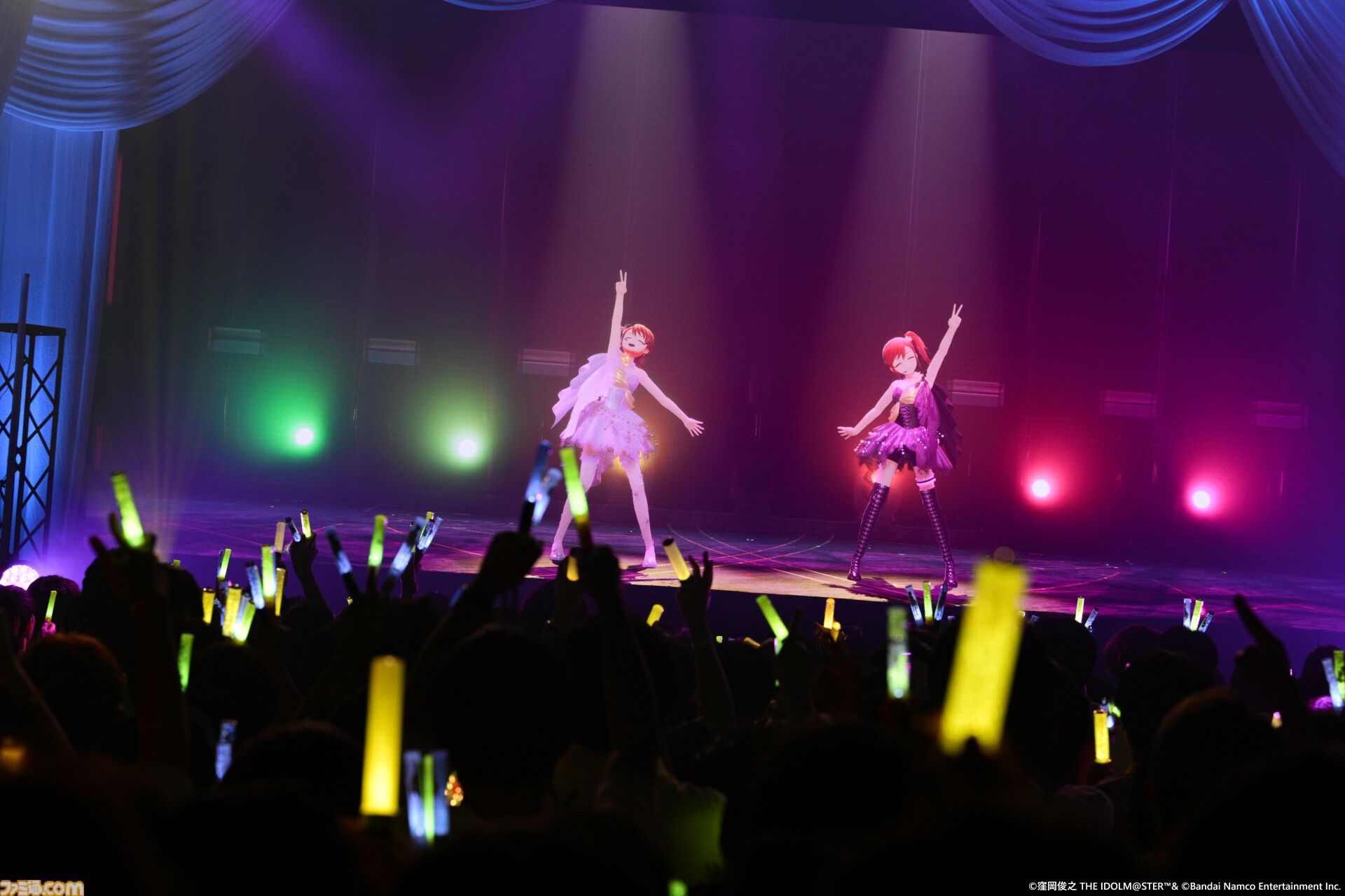 『アイマス』双海亜美・真美 twin live“ふたごぼしのつばさ”東京公演リポート。全曲ふたりでのステージで、新曲『北極星をズラしちゃえ！』でも一体感のあるパフォーマンスを披露。