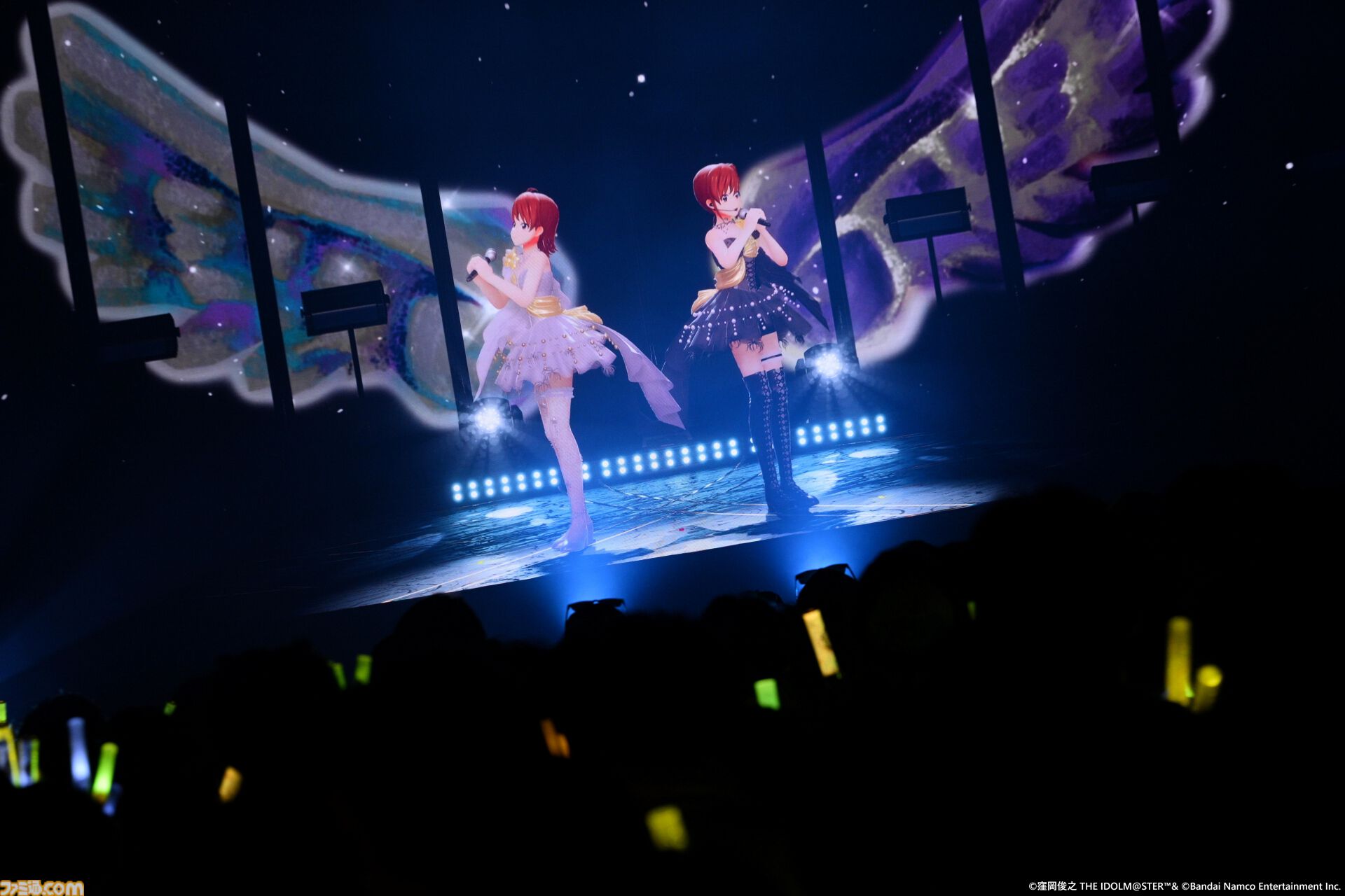 『アイマス』双海亜美・真美 twin live“ふたごぼしのつばさ”東京公演リポート。全曲ふたりでのステージで、新曲『北極星をズラしちゃえ！』でも一体感のあるパフォーマンスを披露。