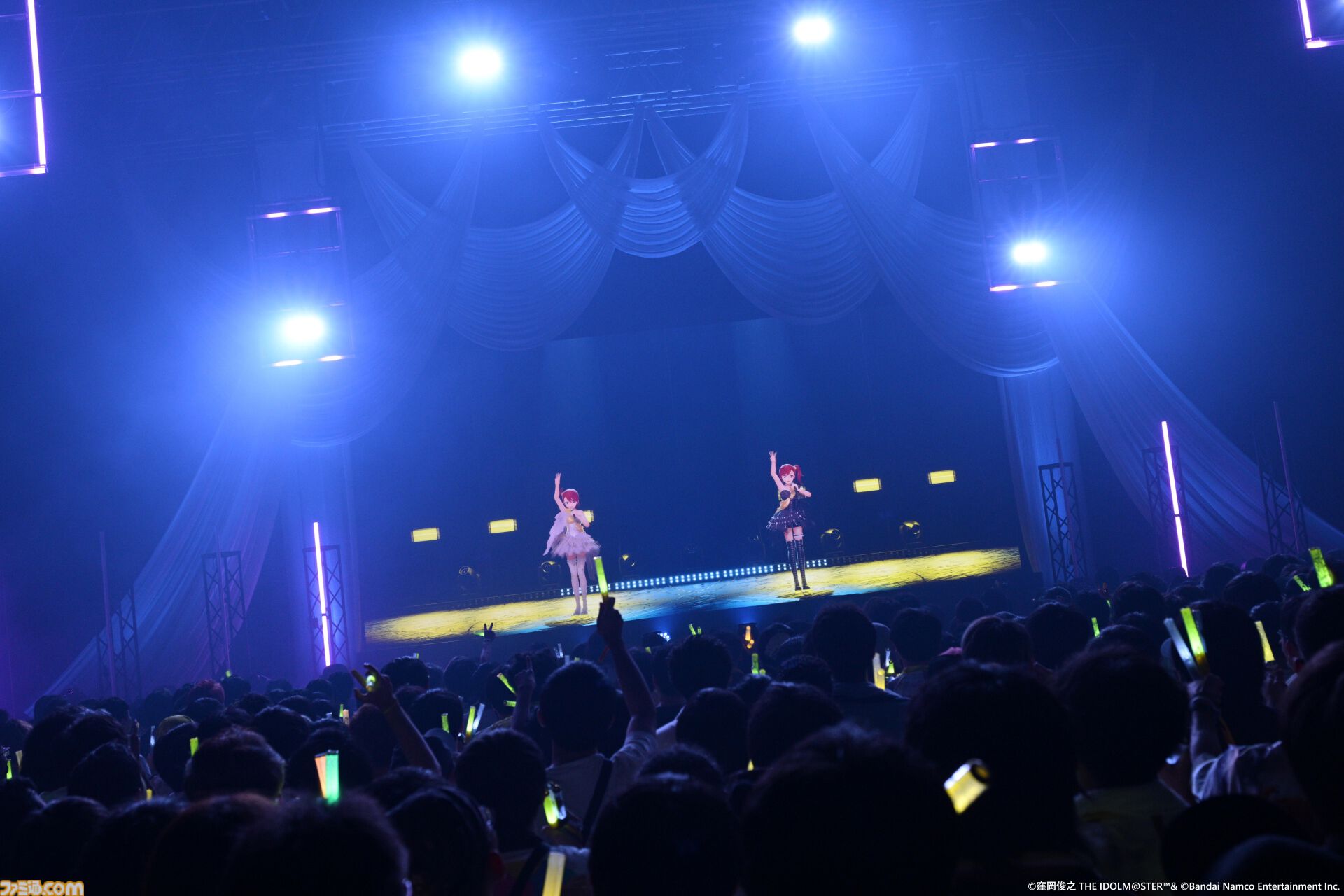 『アイマス』双海亜美・真美 twin live“ふたごぼしのつばさ”東京公演リポート。全曲ふたりでのステージで、新曲『北極星をズラしちゃえ！』でも一体感のあるパフォーマンスを披露。