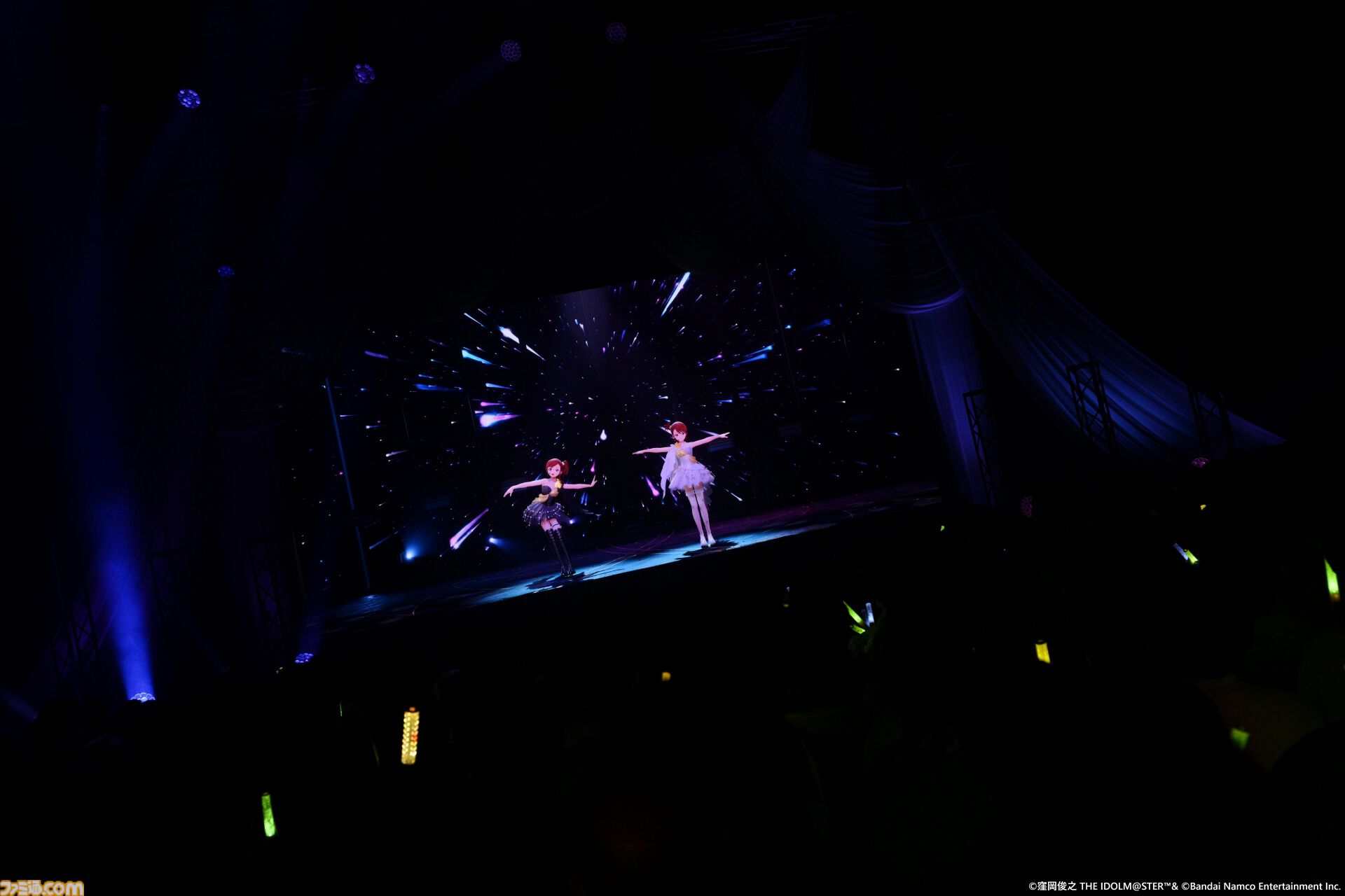 『アイマス』双海亜美・真美 twin live“ふたごぼしのつばさ”東京公演リポート。全曲ふたりでのステージで、新曲『北極星をズラしちゃえ！』でも一体感のあるパフォーマンスを披露。