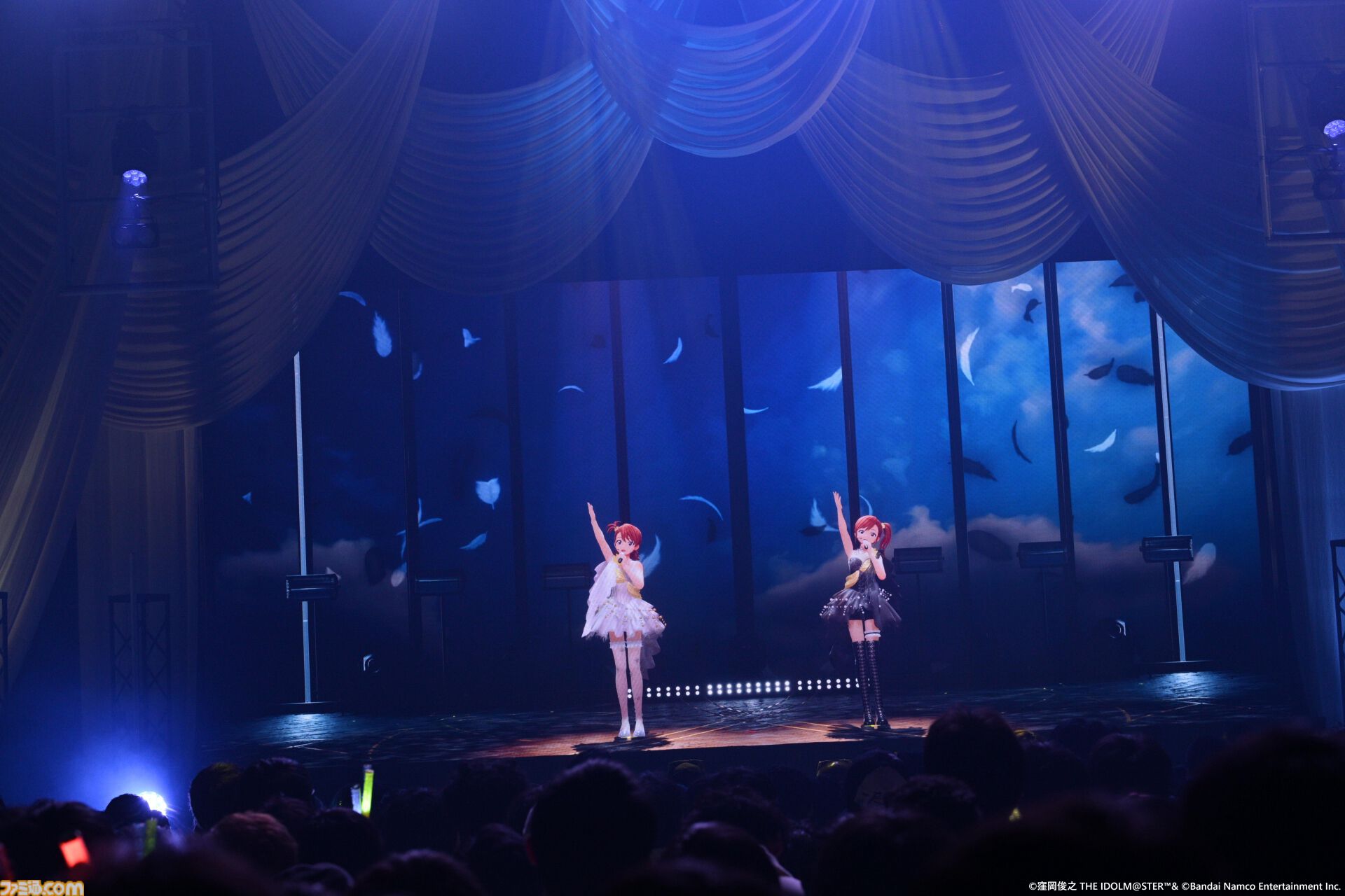 『アイマス』双海亜美・真美 twin live“ふたごぼしのつばさ”東京公演リポート。全曲ふたりでのステージで、新曲『北極星をズラしちゃえ！』でも一体感のあるパフォーマンスを披露。